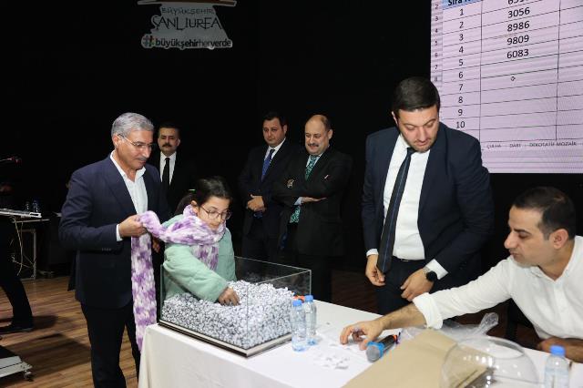 Başkan Gülpinar “Doğrudan İsti̇hdam Deği̇l, Hakkani̇yetli̇ Eleme Yapiyoruz” (4) Kopya