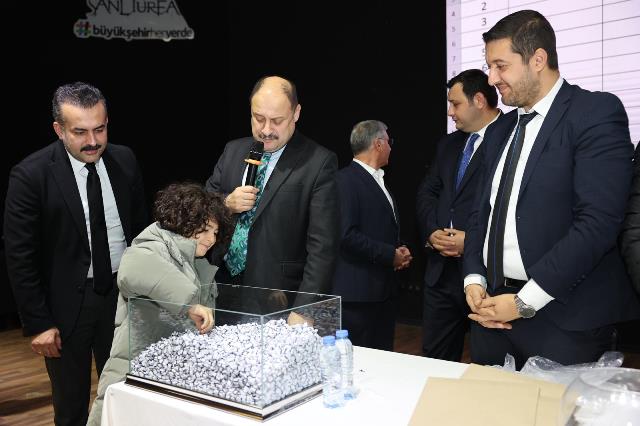 Başkan Gülpinar “Doğrudan İsti̇hdam Deği̇l, Hakkani̇yetli̇ Eleme Yapiyoruz” (6) Kopya