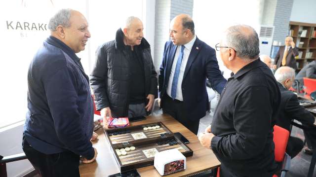 Başkan Ni̇hat Çi̇ftçi̇, Emekli̇lere Mi̇safi̇r Oldu (5)