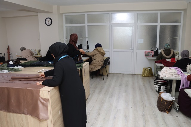Karaköprü’de Kurslar Kadinlarin Hayatina Dokunuyor (4)