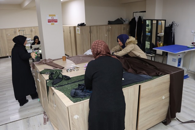 Karaköprü’de Kurslar Kadinlarin Hayatina Dokunuyor (6)