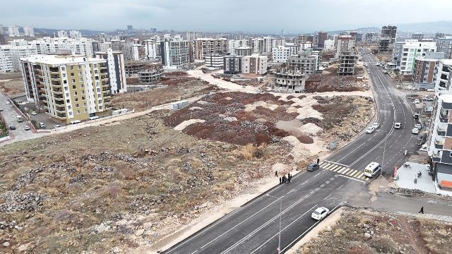 Karaköprü’ye Yeşi̇l Alan İçi̇nde Bi̇r Spor Tesi̇si̇ Yapiliyor (1)