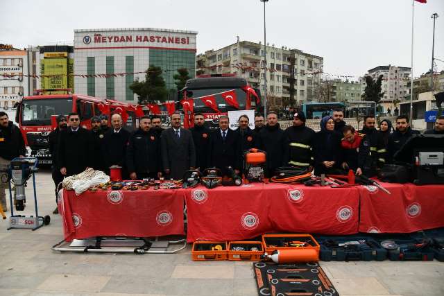 20 U R F A’ D A D E P R E M S E H I T L E R I A N I L D I 12