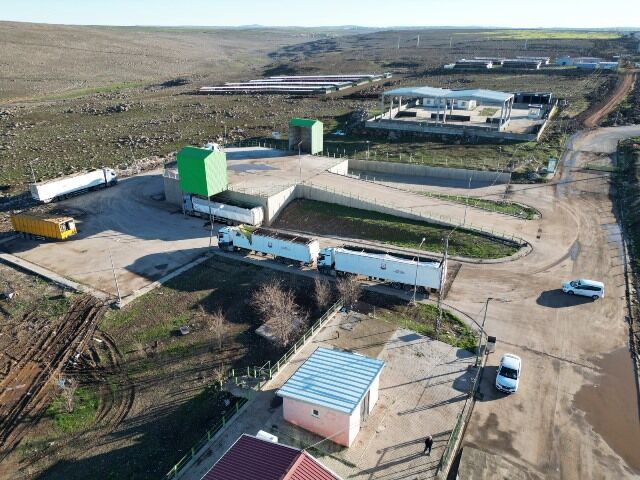 Büyükşehi̇r İle Si̇verek’te 40 Yillik Vahşi̇ Depolama Tari̇he Karişti (2)