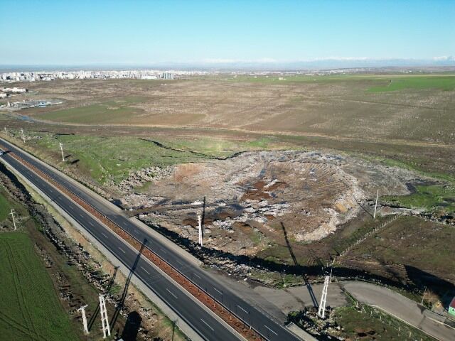 Büyükşehi̇r İle Si̇verek’te 40 Yillik Vahşi̇ Depolama Tari̇he Karişti (5)