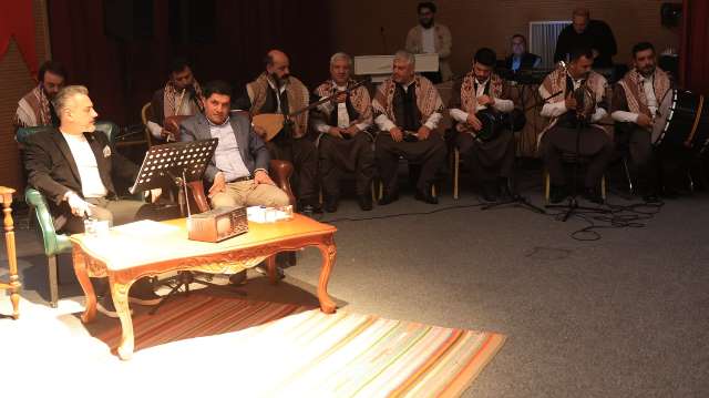 Karaköprü’de Şi̇i̇r Akşami Yoğun İlgi̇ Gördü (5)