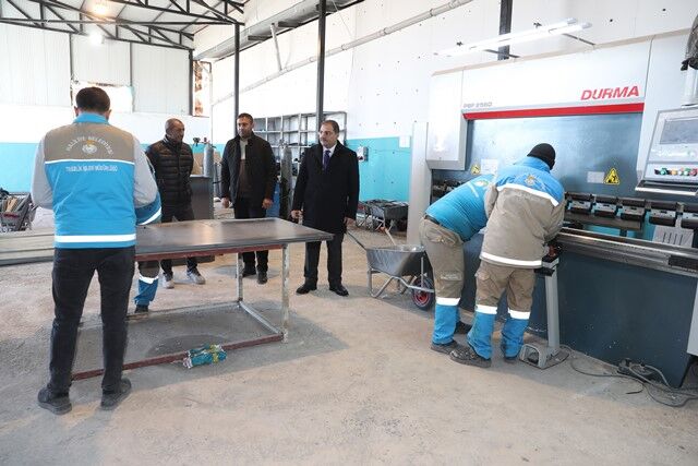 Üreten Beledi̇ye Modeli̇ Büyüyor Başkan Canpolat Üreti̇mi̇ Yeri̇nde İnceledi̇ (3)