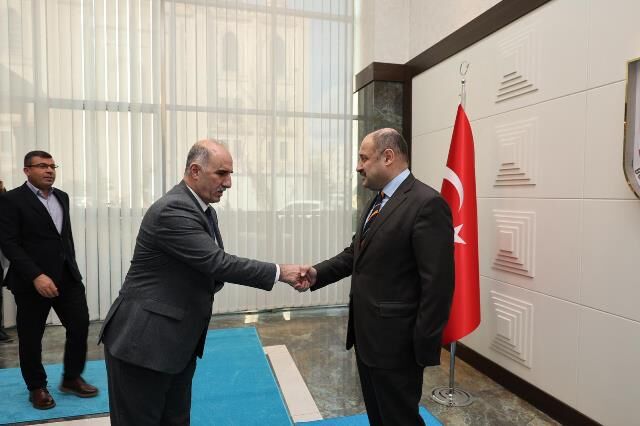 Başkan Gülpinar, Beledi̇ye Personeli̇yle Bayramlaşti (1)