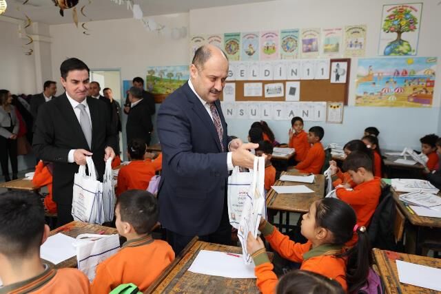 Başkan Gülpinar, “Hi̇kayemde Konuğum Var” Etki̇nli̇ği̇nde Öğrenci̇lerle Buluştu (5)