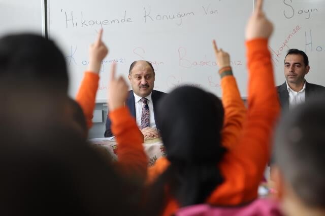 Başkan Gülpinar, “Hi̇kayemde Konuğum Var” Etki̇nli̇ği̇nde Öğrenci̇lerle Buluştu (8)