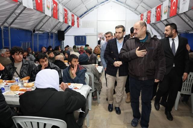 Başkan Gülpinar, İftar Çadirinda Vatandaşlarla Buluştu (5)