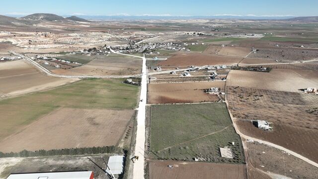 Büyükşehi̇r, Karaköprü’de 14 Km’li̇k Grup Yolunu Sicak Asfaltla Buluşturuyor (6)