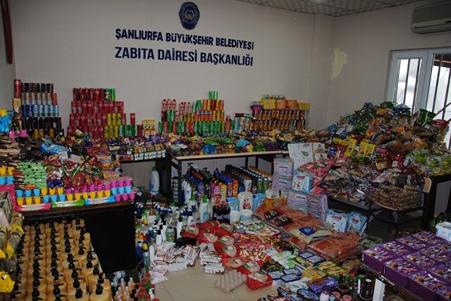 Büyükşehi̇r Zabitasindan Bayram Öncesi̇ Gida Güvenli̇ği̇ Alarmi (6)