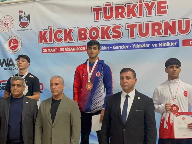 Karaköprü Beledi̇yesi̇ni̇n Sporcusu Türki̇ye Şampi̇yonu Olduu1