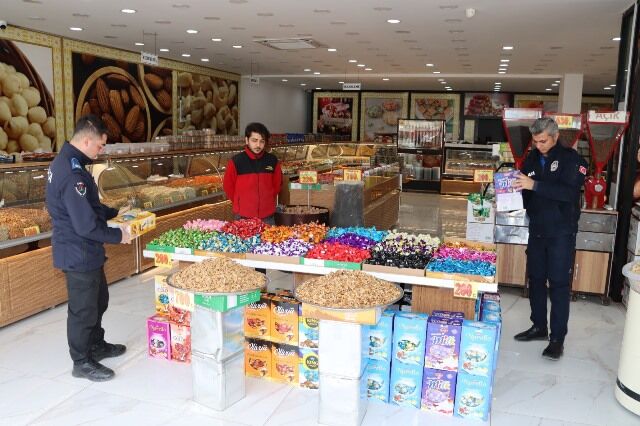 Karaköprü’de Bayram Öncesi̇ Zabita Deneti̇mi̇ (3)