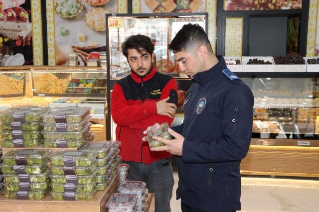 Karaköprü’de Bayram Öncesi̇ Zabita Deneti̇mi̇ (4)