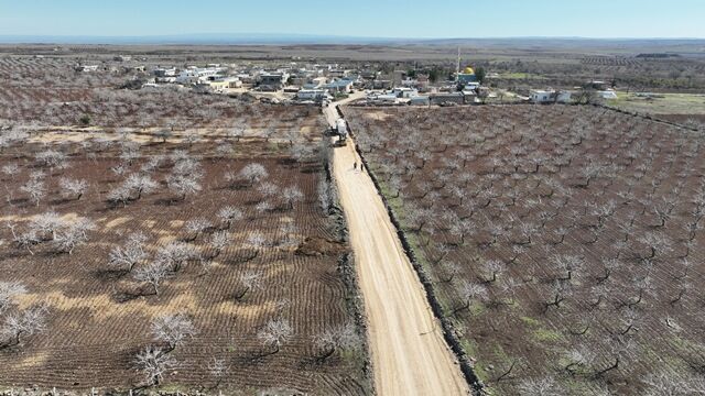 Karaköprü’de Kirsal Yollarda Çalişmalar Sürüyor (2)