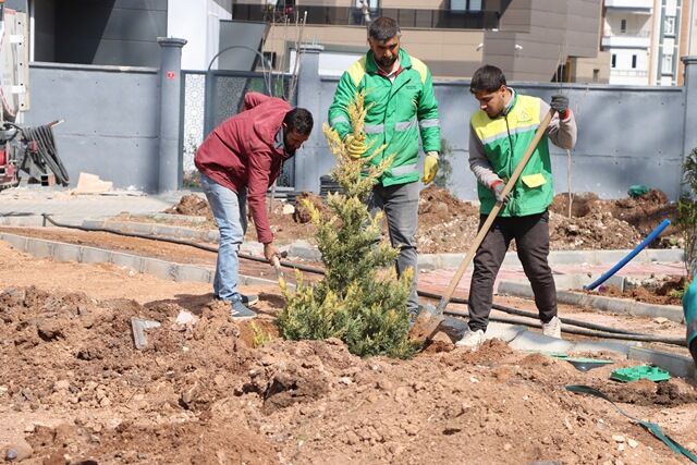 Karaköprü'de Parklar Yaz Sezonuna Hazirlaniyor (4)