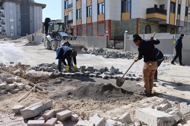 Karaköprü’de Ulaşim Daha Güvenli̇ Hale Geti̇ri̇li̇yor (7)