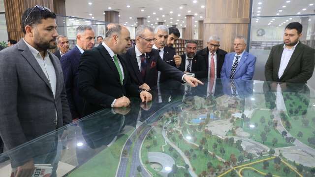 Osmanağaoğlu'ndan Karaköprü Merkez Kütüphaneye Zi̇yaret (3)