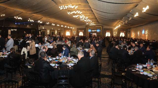 Suat Kiliç Karaköprü’de Başarili Bi̇r Beledi̇yeci̇li̇k Görüyorum (3)