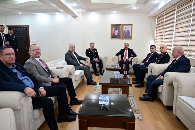 668527174 1494691602109736 5222390001687284888 N