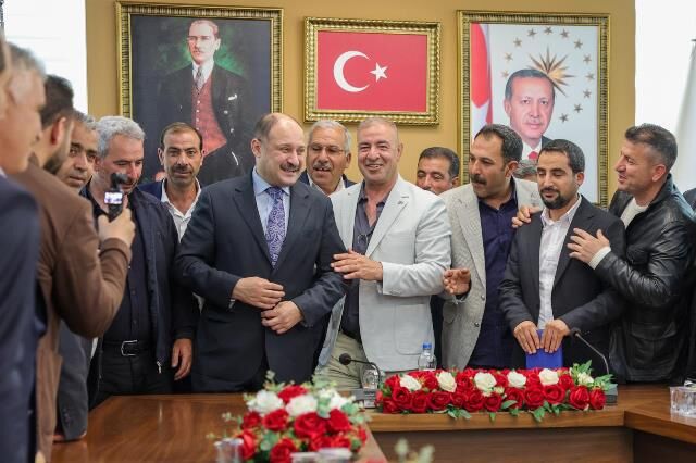 Başkan Gülpinar, Suruçlu Muhtarlarin Talepleri̇ni̇ Di̇nledi̇ (1)-1