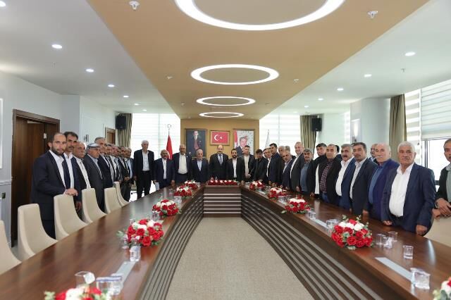 Başkan Gülpinar, Suruçlu Muhtarlarin Talepleri̇ni̇ Di̇nledi̇ (5)