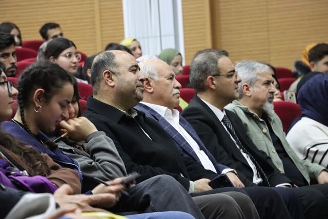 Başkan Ni̇hat Çi̇ftçi̇ Gençleri̇mi̇z Geleceği̇mi̇zdi̇r (4)-1