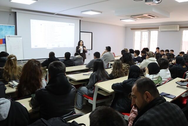 Büyükşehi̇r’den Gençlere Gelecek Odakli Eği̇ti̇m Hamlesi̇ (10)