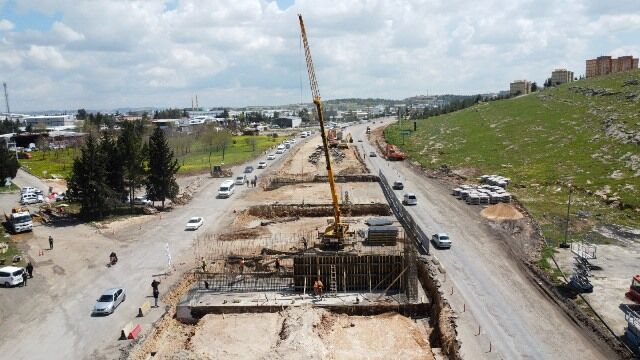 Evren Sanayi̇ Si̇tesi̇’nde Katli Köprülü Kavşak Projesi̇ Hizla İlerli̇yor (8)
