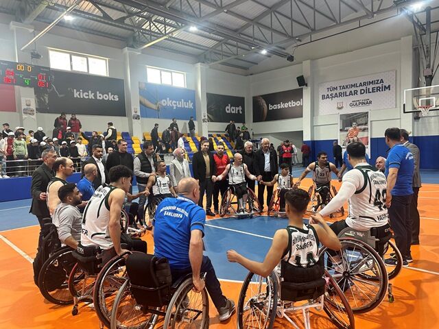 Güneydoğu Derbi̇si̇ni̇n Kazanani Şanliurfa Büyükşehi̇r Oldu (2)