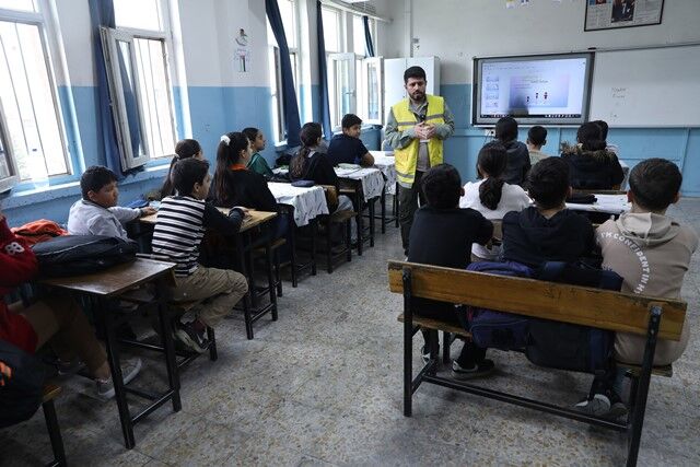 Hali̇li̇ye’de Öğrenci̇lere Sağlikli Gelecek İçi̇n Eği̇ti̇m (3)