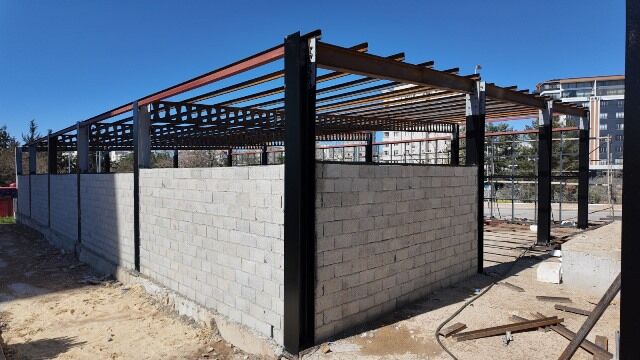 Karaköprü Atakent’te İki̇ Yeni̇ Spor Salonu Yükseli̇yor (4)