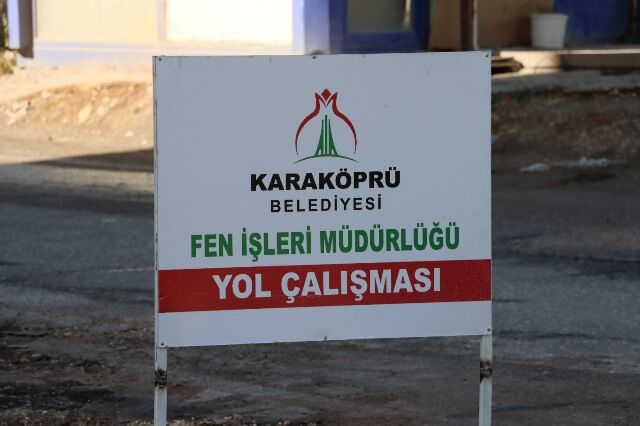 Karaköprü’de Yol Seferberli̇ği̇ 12 Eki̇p Sahada Çalişiyor (3)