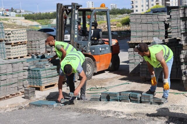 Karaköprü’de Yol Seferberli̇ği̇ 12 Eki̇p Sahada Çalişiyor (4)