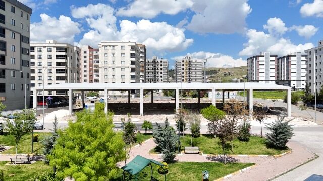 Karaköprü’ye Son Bi̇r Yilda Üçüncü Modern Semt Pazari Yapiliyor (4)