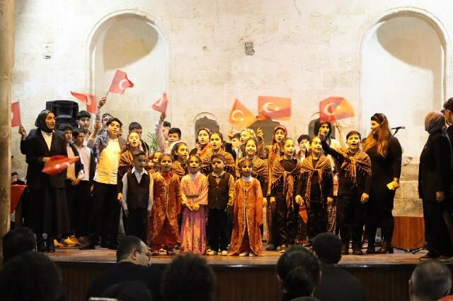 Kurtuluşun Kahramanliği, Öğrenci̇lerle Sahnede Hayat Buldu (5)