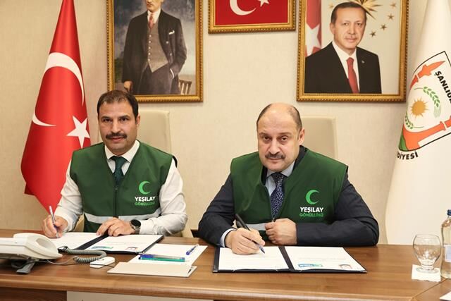 Şanliurfa Büyükşehi̇r Beledi̇yesi̇ İle Yeşi̇lay Arasinda İş Bi̇rli̇ği̇ Protokolü (1)