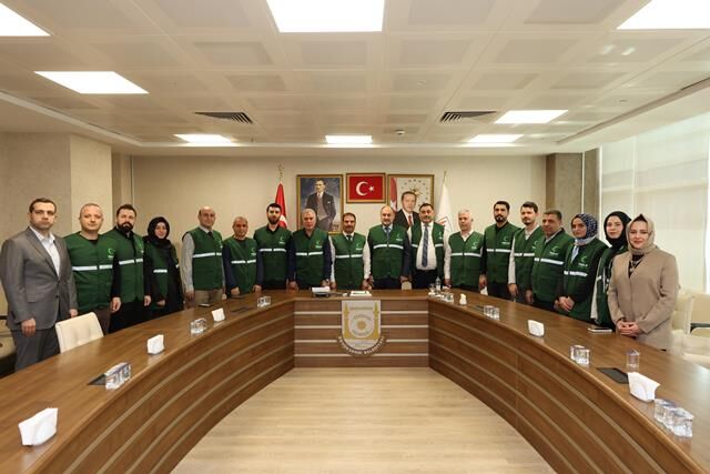 Şanliurfa Büyükşehi̇r Beledi̇yesi̇ İle Yeşi̇lay Arasinda İş Bi̇rli̇ği̇ Protokolü (4)