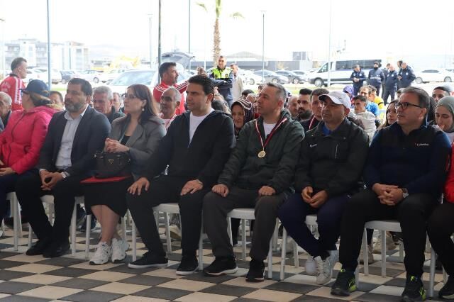 Şanliurfa’da 11 Ni̇san Coşkusu Koşuyla Taçlandi (1)