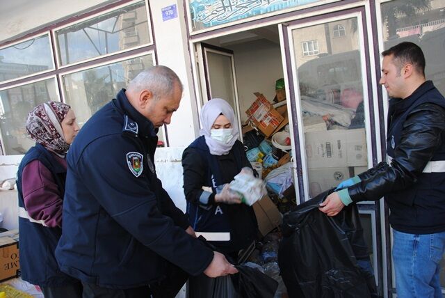 Şanliurfa’da Zehi̇r Deposu Ortaya Çikarildi (3)
