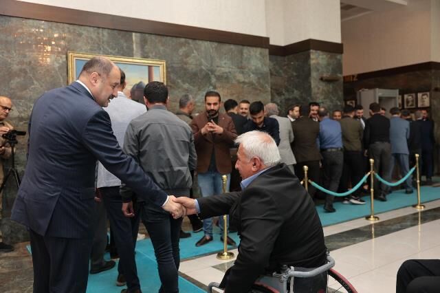 Başkan Gülpinar, Büyükşehi̇r Personeli̇yle Bayramlaşti (12)