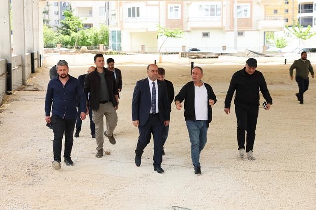 Başkan Ni̇hat Çi̇ftçi̇, Modern Semt Pazari Çalişmalarini İnceledi̇ (4)