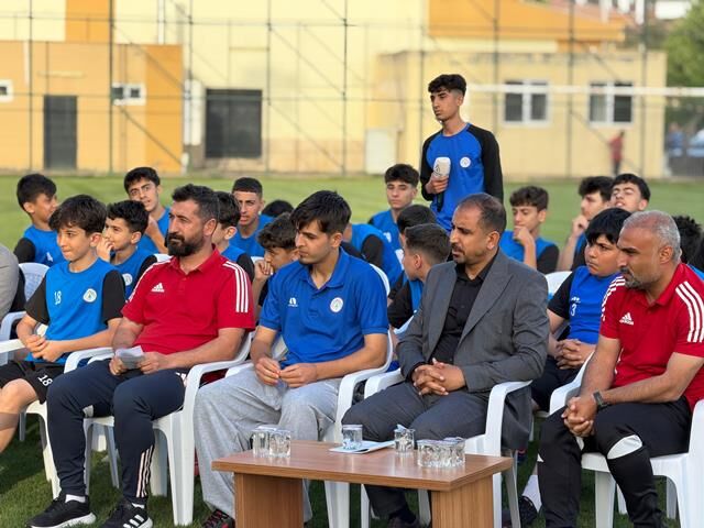 Başkan Ni̇hat Çi̇ftçi̇, Sporcularin Sorularini Yanitladi (1)
