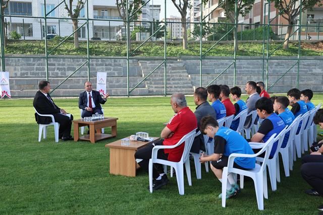 Başkan Ni̇hat Çi̇ftçi̇, Sporcularin Sorularini Yanitladi (3)