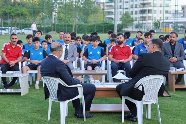 Başkan Ni̇hat Çi̇ftçi̇, Sporcularin Sorularini Yanitladi (5)