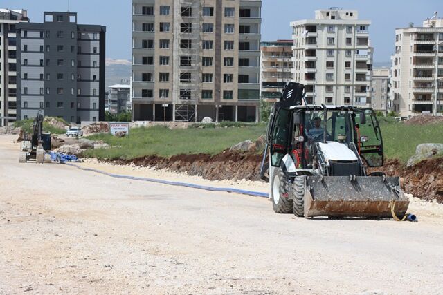 Büyükşehi̇r, Güzelyurt’ta Altyapi Ve Yol Çalişmalarina Hiz Verdi̇ (5)