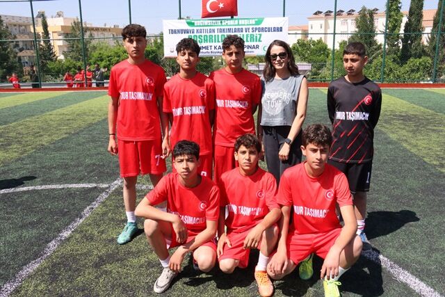 Büyükşehi̇r’den Okullararasi Futbol Turnuvasi (11)