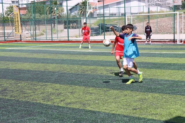 Büyükşehi̇r’den Okullararasi Futbol Turnuvasi (3)